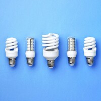 Foto von unterschiedlichen Leuchtkörpern.