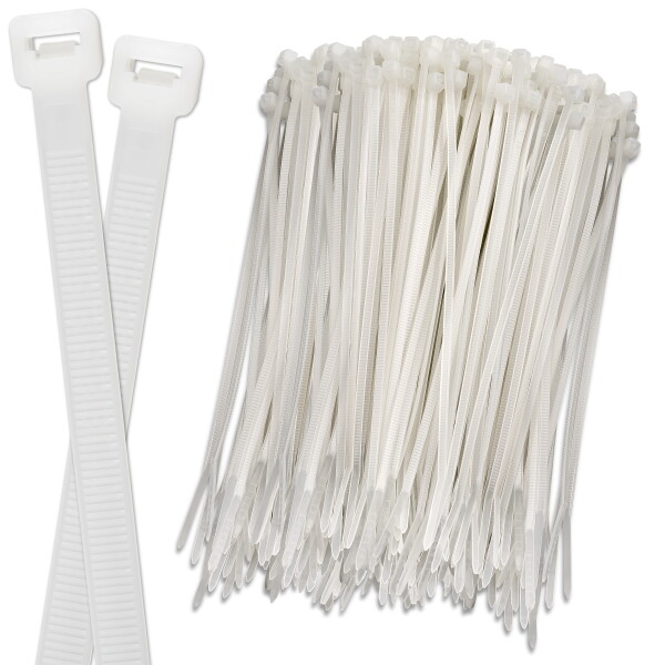 Farblose Kabelbinder aus Nylon in verschiedenen Mengen und Größen.